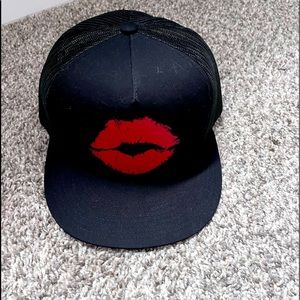 Red lips snap back hat
